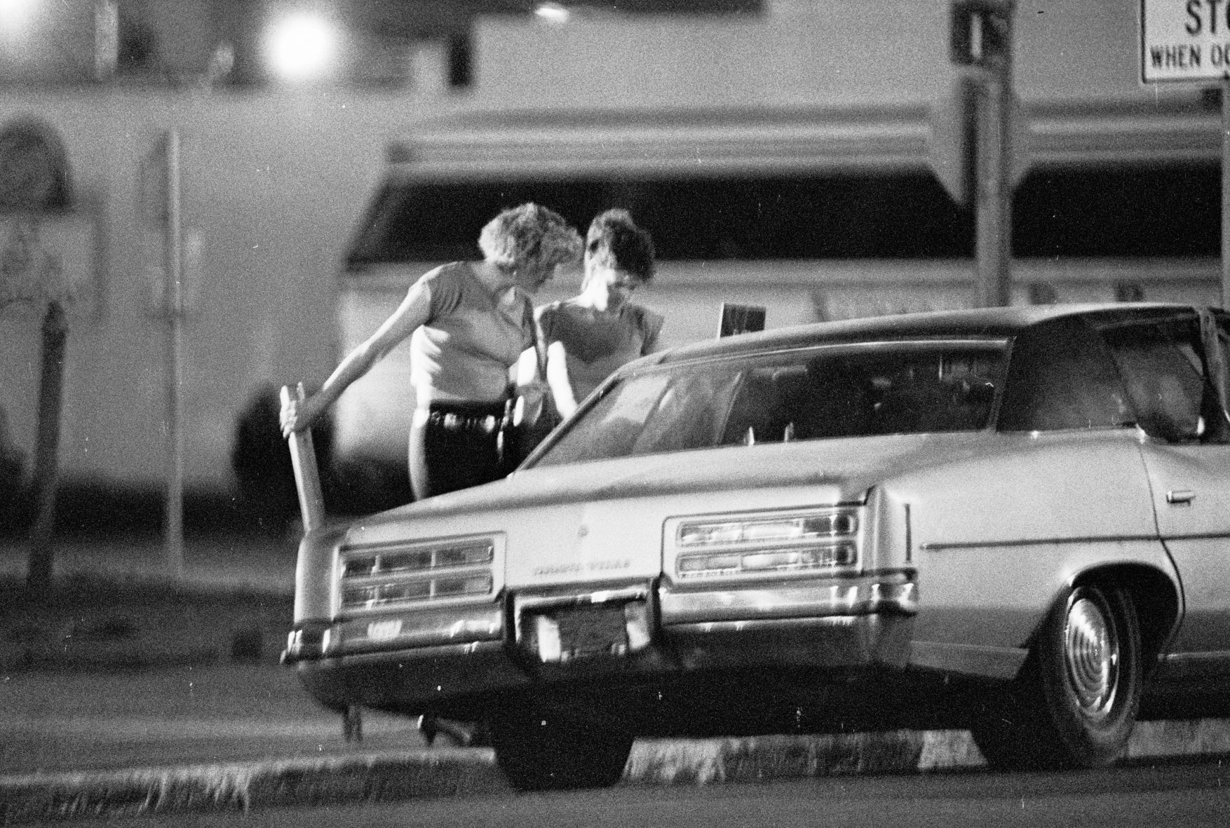 Undercover officers on Montana Avenue, 1989